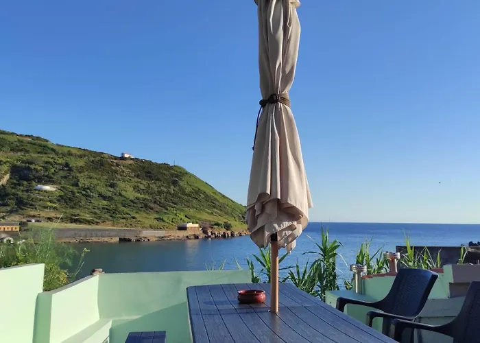Mar Rosa - Terraco Vista 3* Horta (Azores)